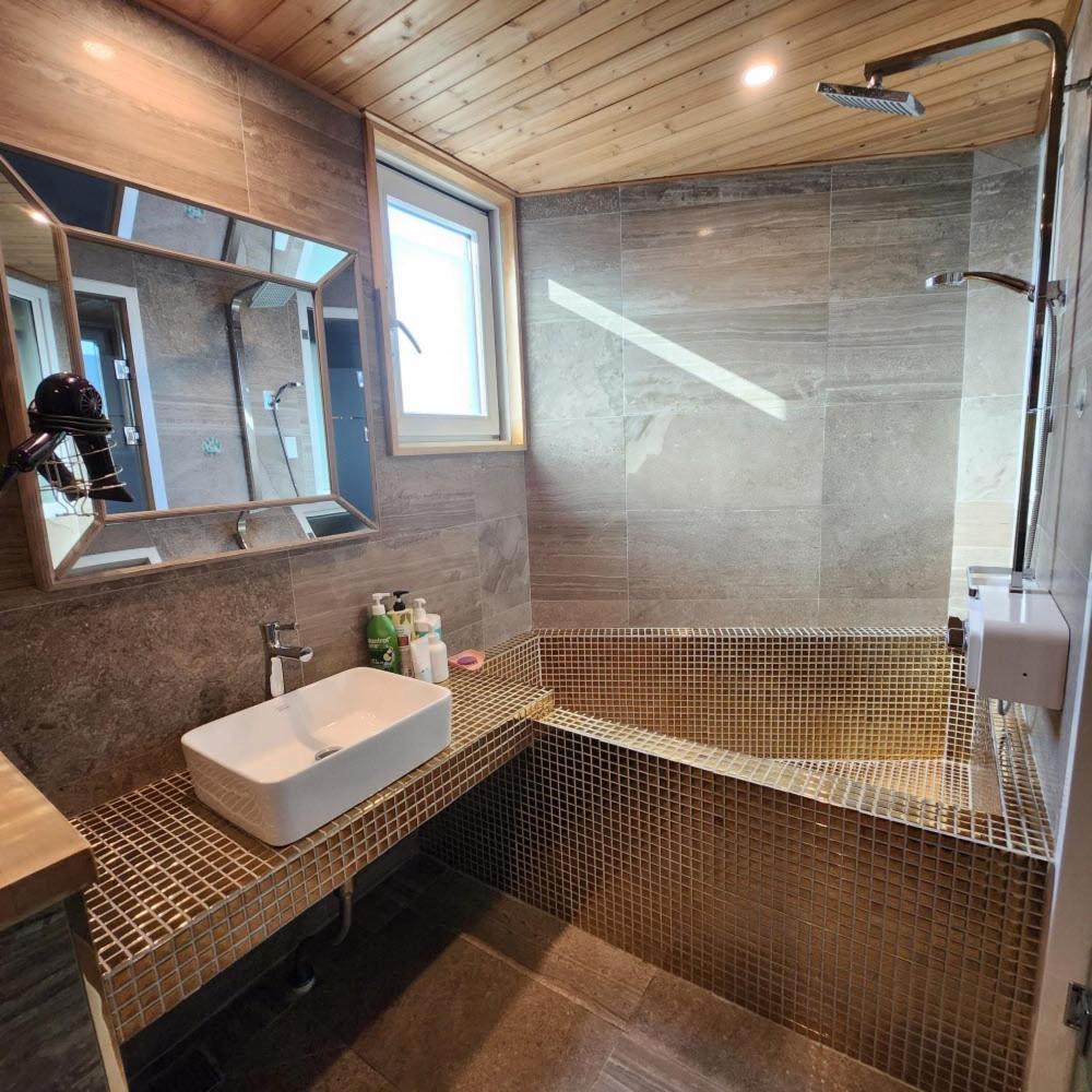 Ariene Guesthouse Gwangju Metropolitan City Luaran gambar